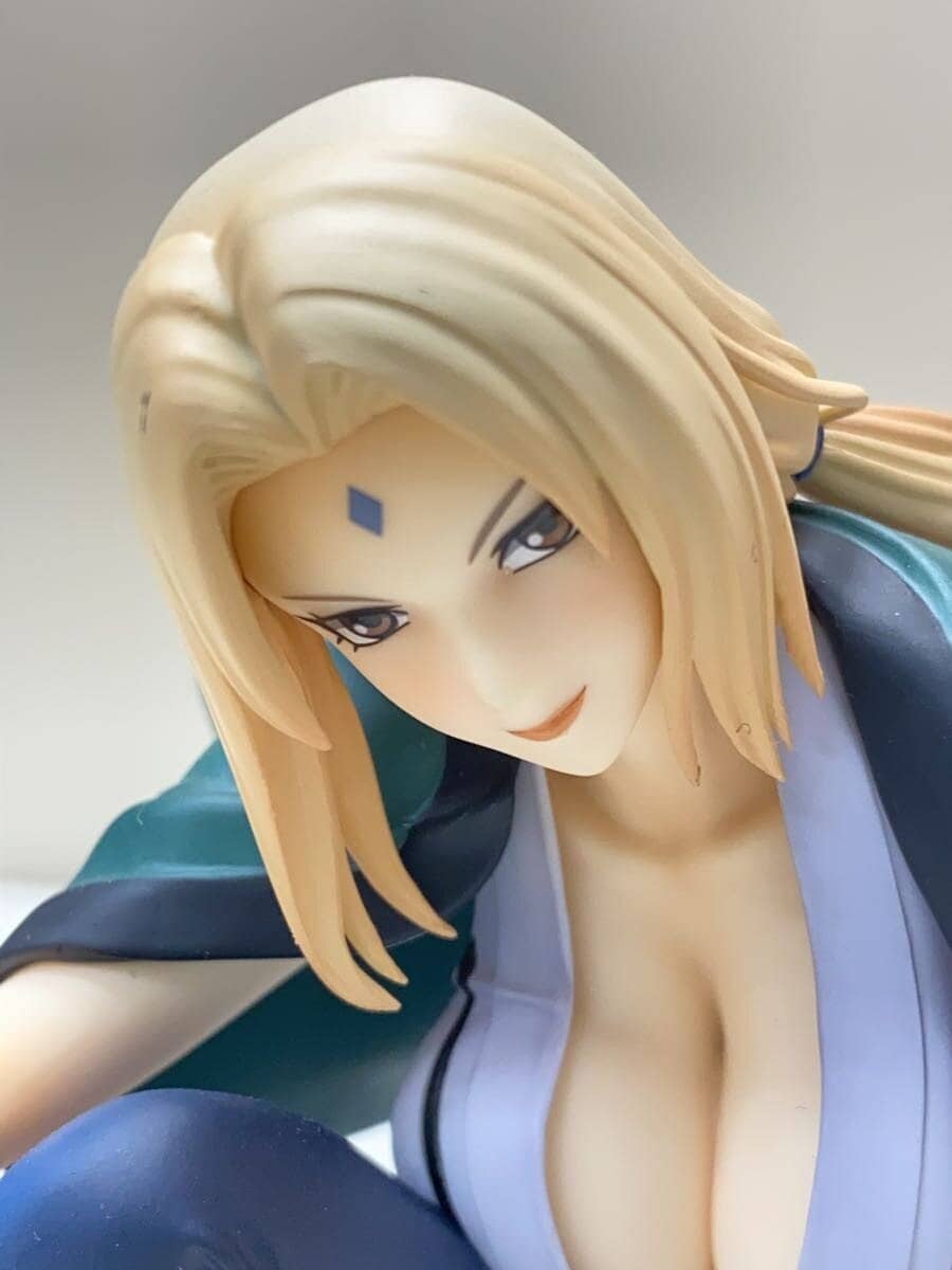 Mega House Tsunade ver.2 (NARUTO GALS) Figure