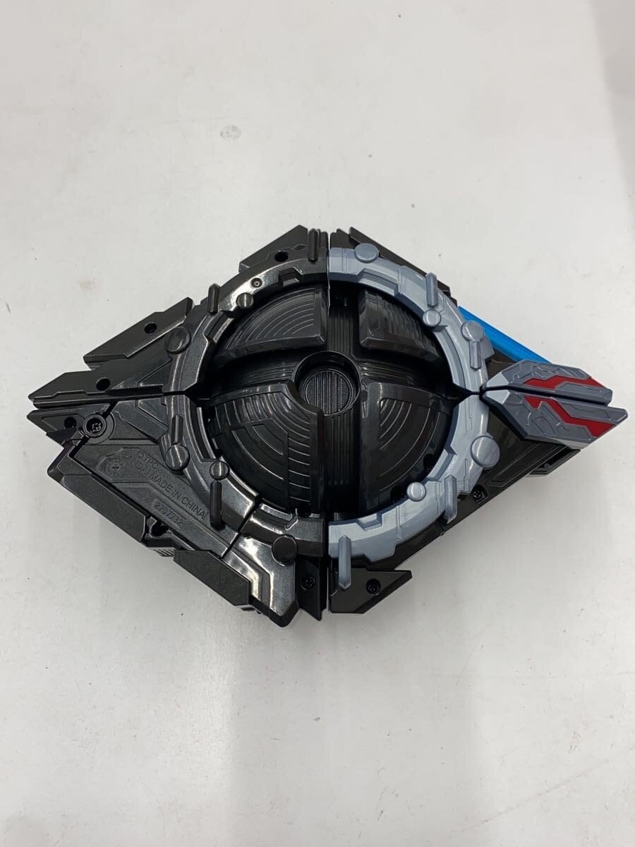 BANDAI Ultraman Ark Saikyou Narikiri Set