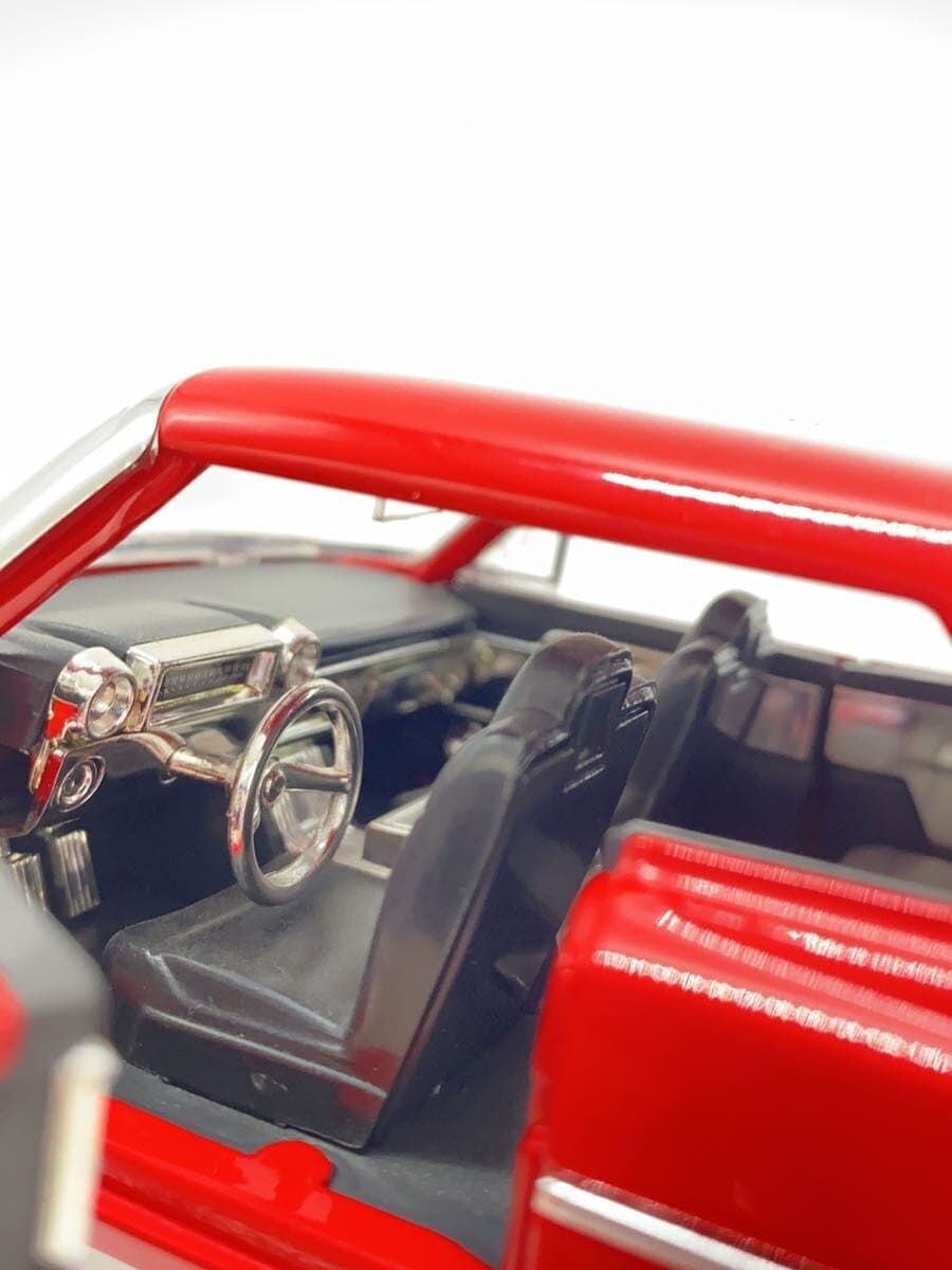 JADA TOYS 1/24 Cadillac Mini Car (Red)