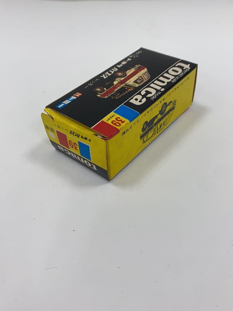TAKARA TOMY Tomica Black Box Toyota Hiace Tow Truck Mini Car