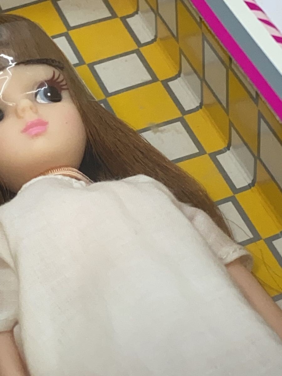Other Brand Girl