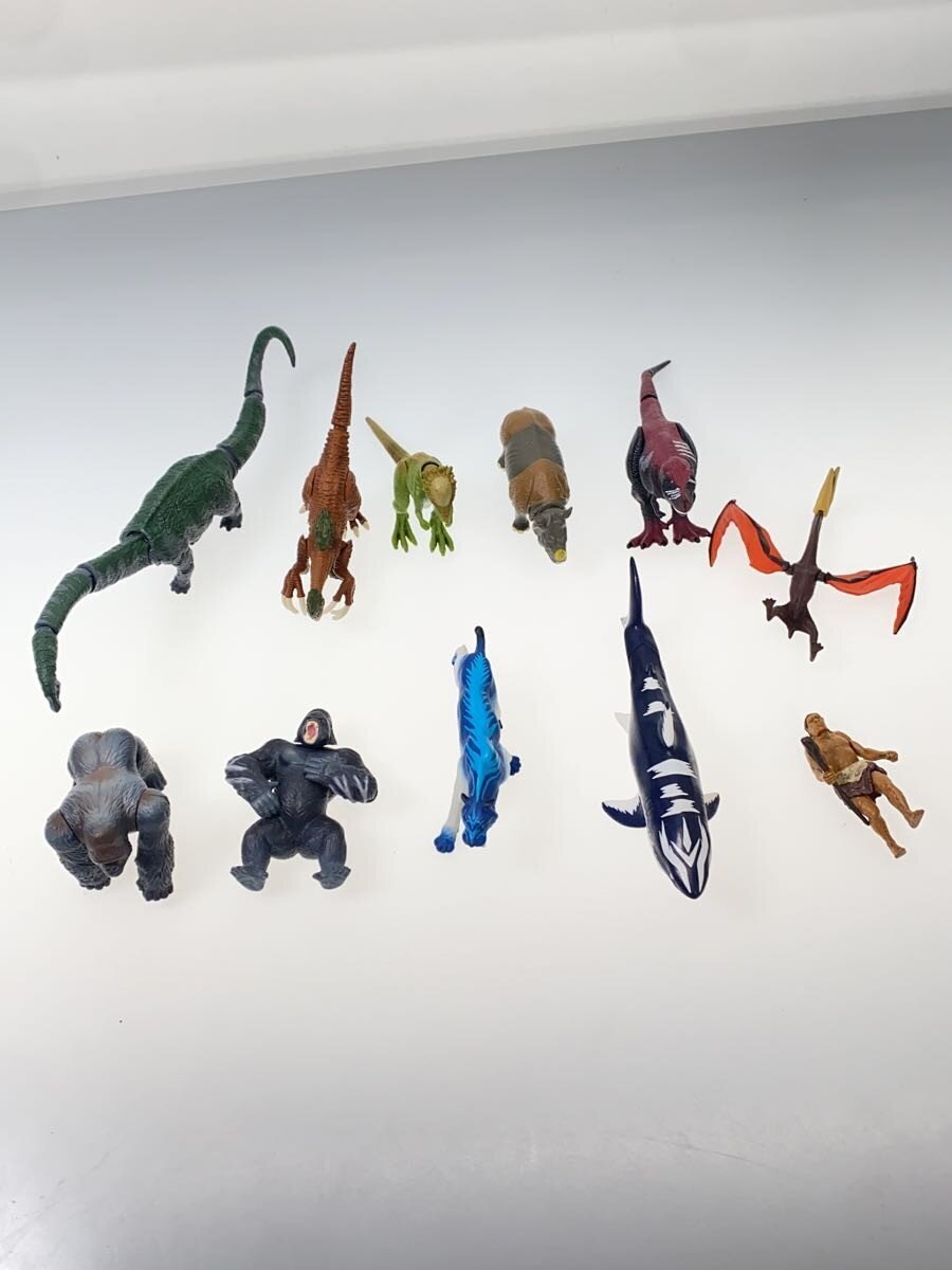Assorted Figures (Other Brands, Ania)