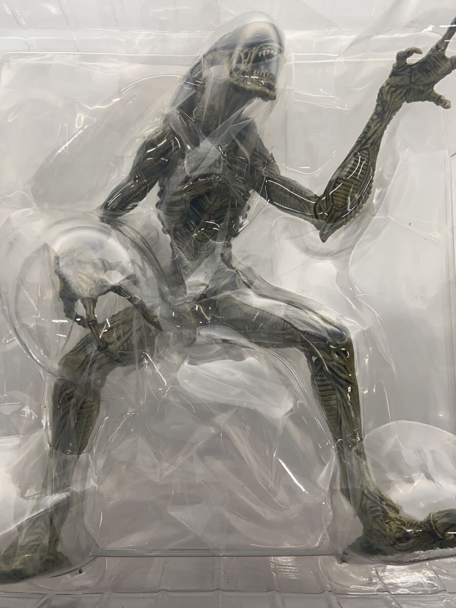 FURYU SSS Premium BIG Alien Figure