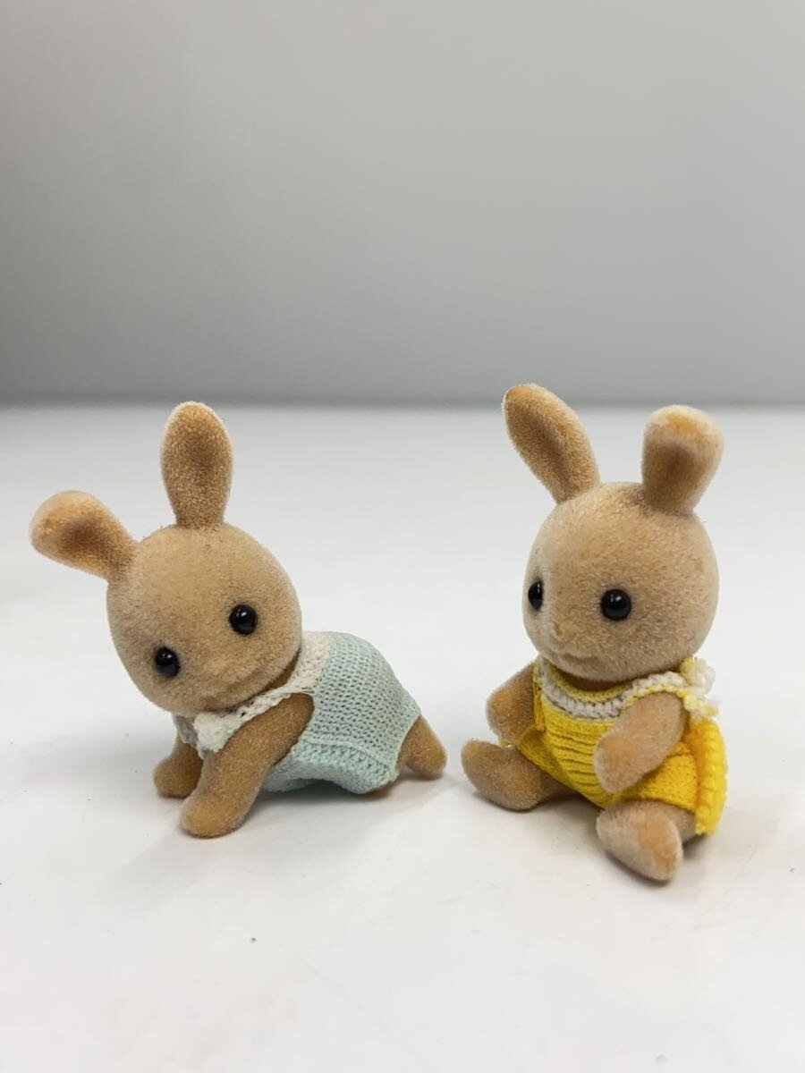 EPOCH Sylvanian Families Milk Rabbit Family 5-Piece Set (Early)