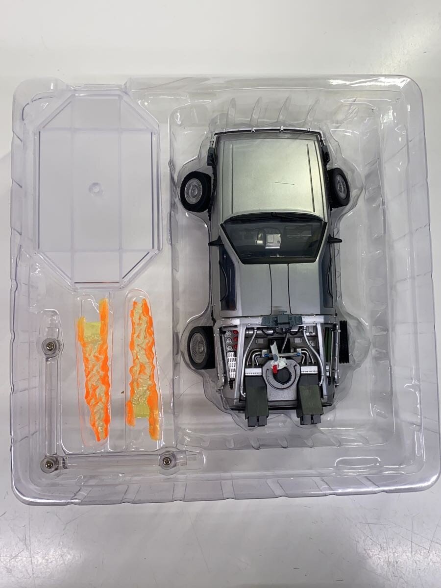 Kaiyodo DeLorean Movie Revo (with scratches)