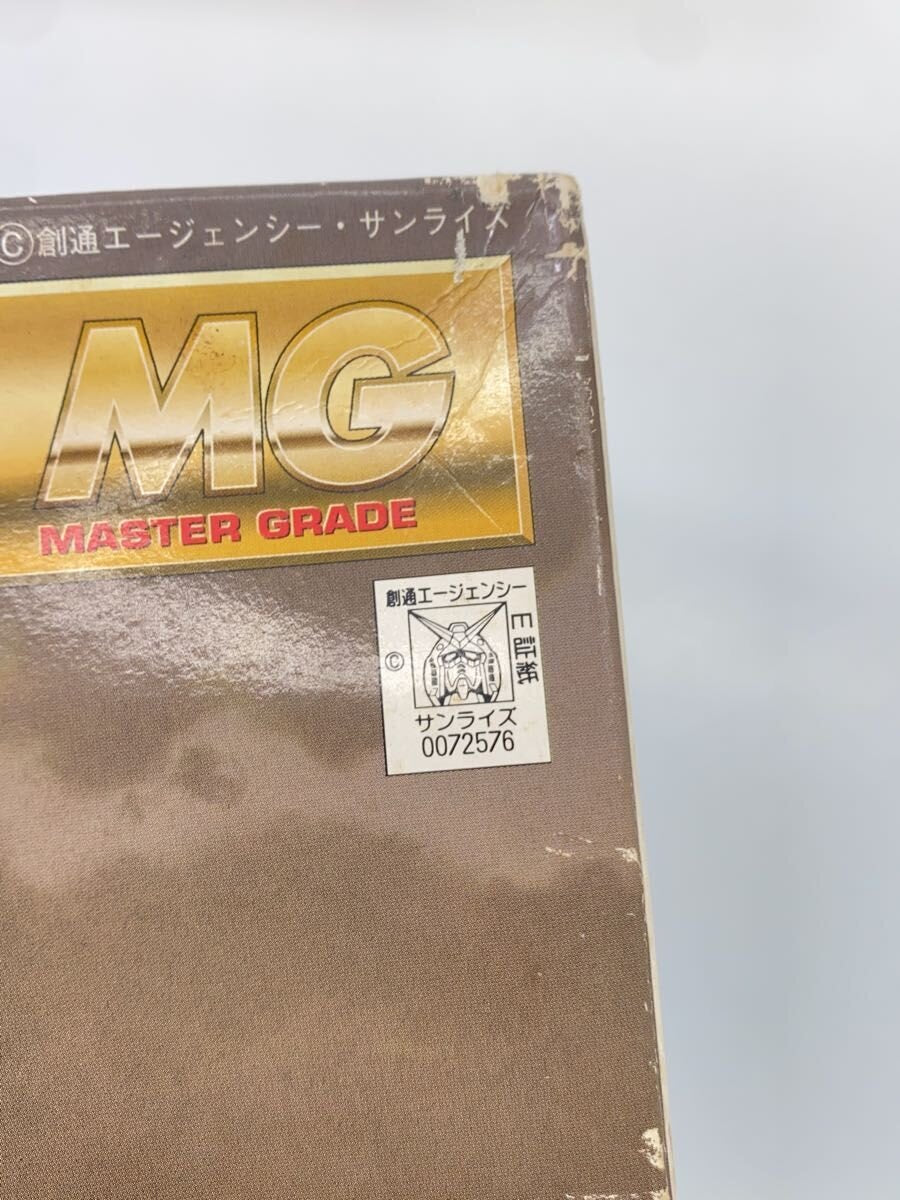 BANDAI Gunpla MG 1/100 MS-09 Dom (0072576)