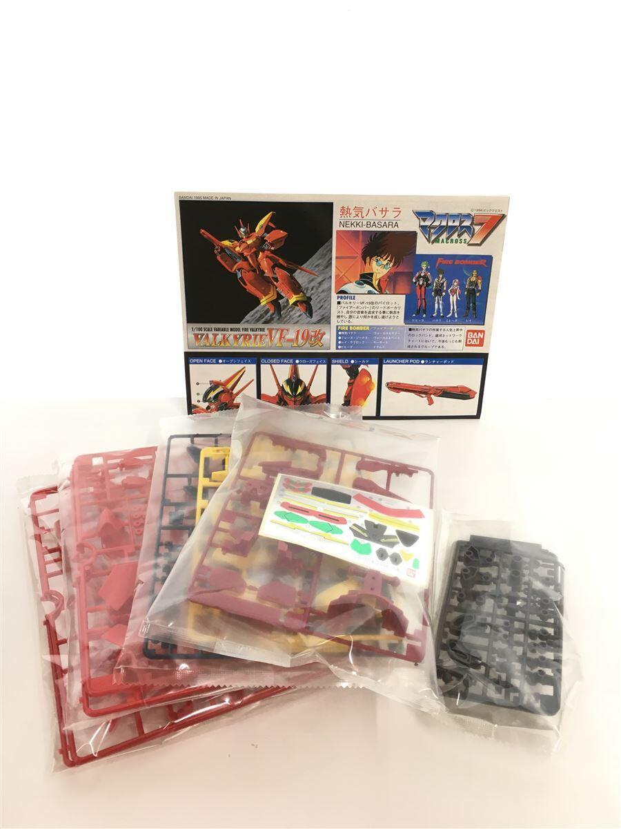 BANDAI 1/100 Valkyrie VF-19 Kai Fire Valkyrie