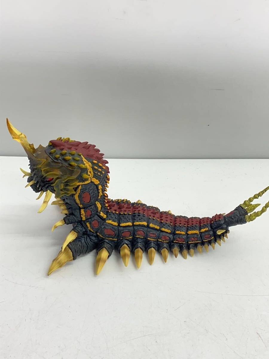 BANDAI SPIRITS Ichiban Kuji Godzilla: The Most Fearsome Kaiju Lineup B Prize Battra (Larva) Figure