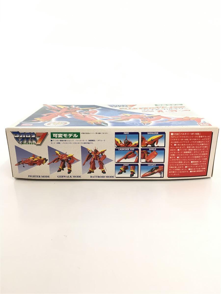 BANDAI 1/100 Valkyrie VF-19 Kai Fire Valkyrie