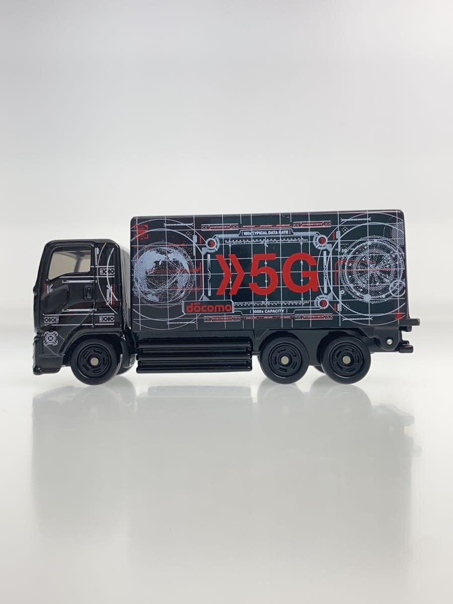TAKARA TOMY Isuzu Giga Dump Truck