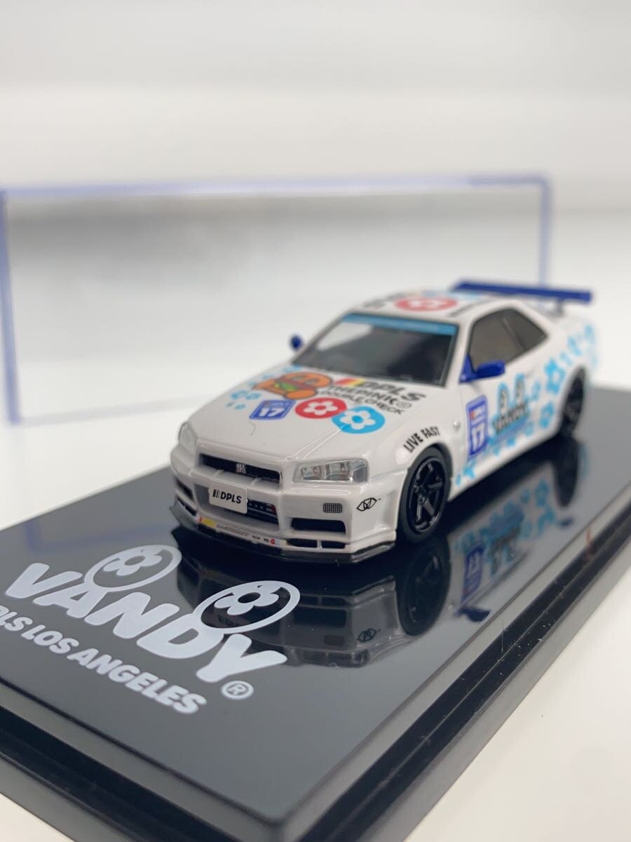 VANDY THE PINK DPLS x VANDY 1:64 Nissan Skyline GT-R R34 Die-Cast Car