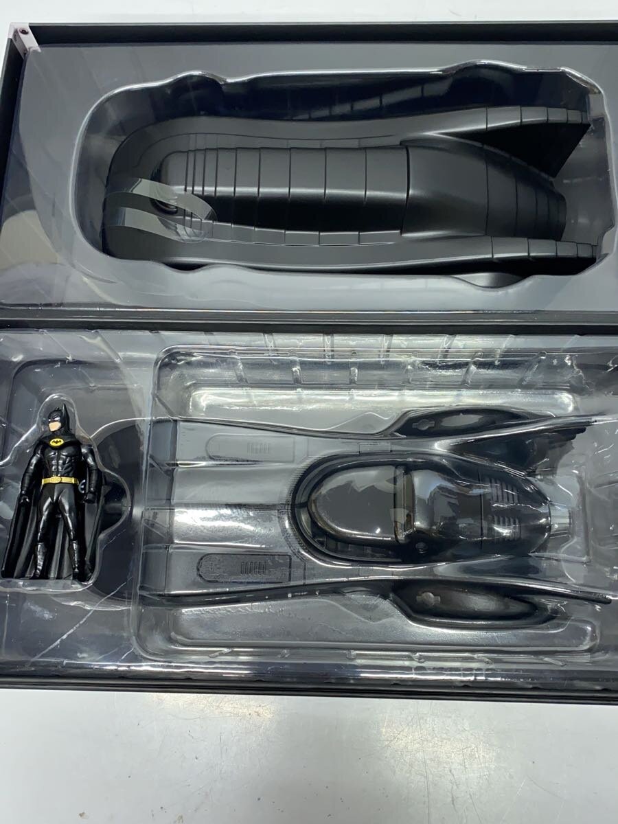 Misc. Brand JADA Batman & Armored Batmobile Figure
