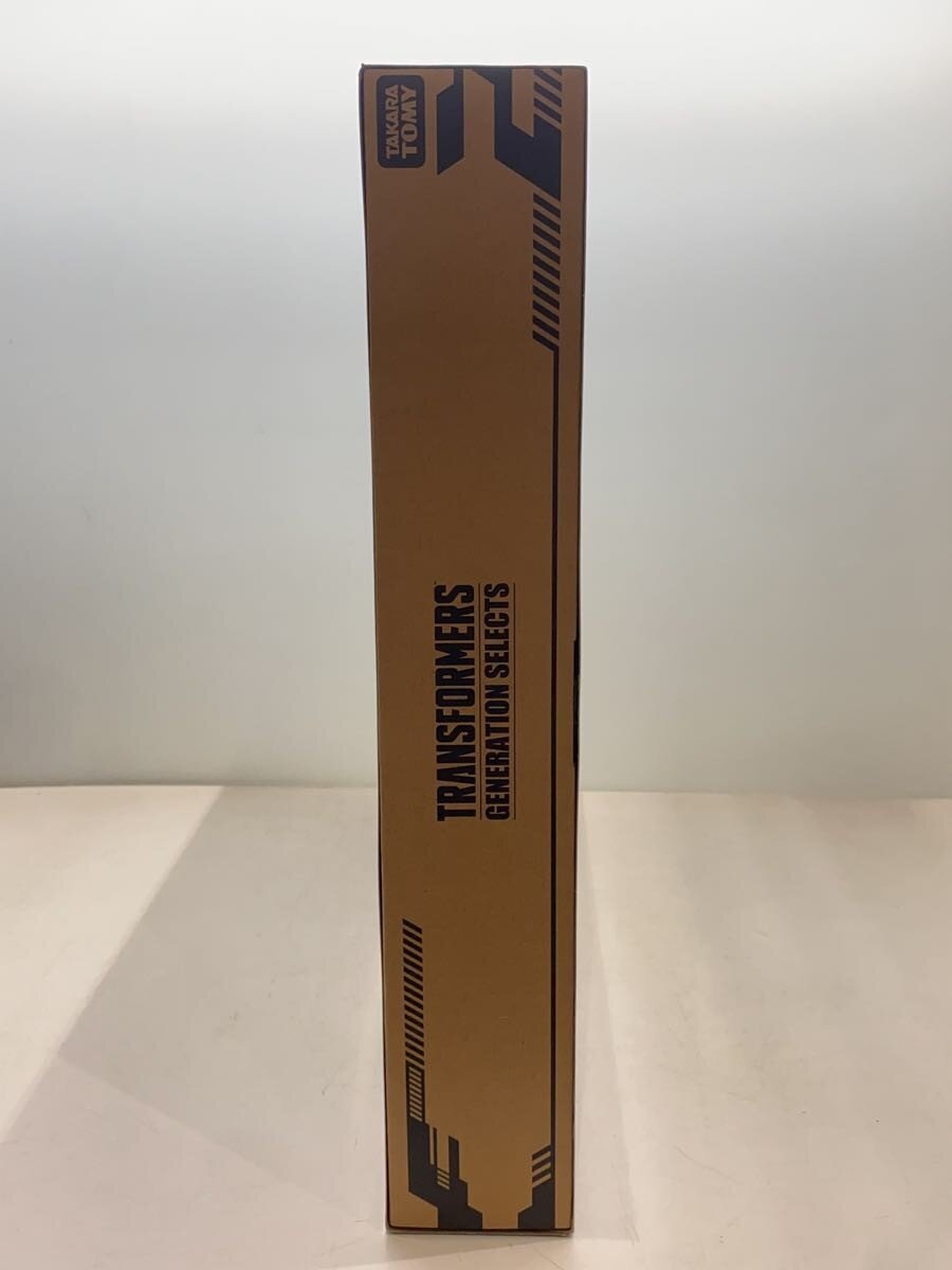TAKARA TOMY Transformers Generation Selects Volcanicus Figure
