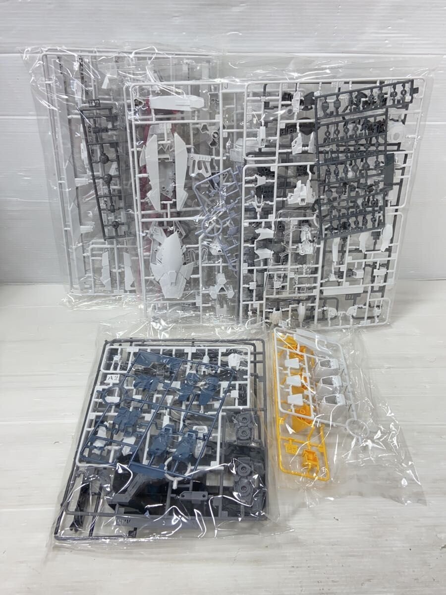 BANDAI SPIRITS Gundam Plastic Model 5055365