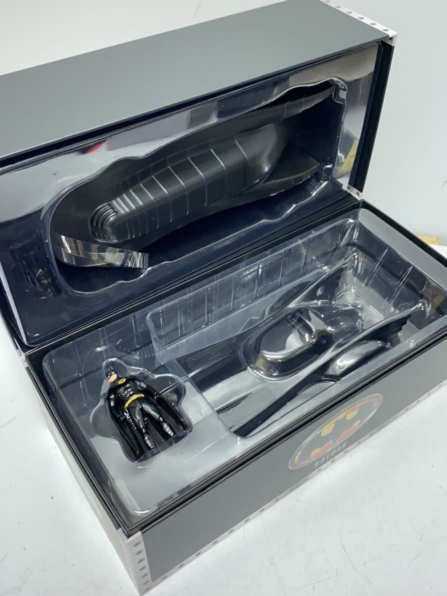 Misc. Brand JADA Batman & Armored Batmobile Figure