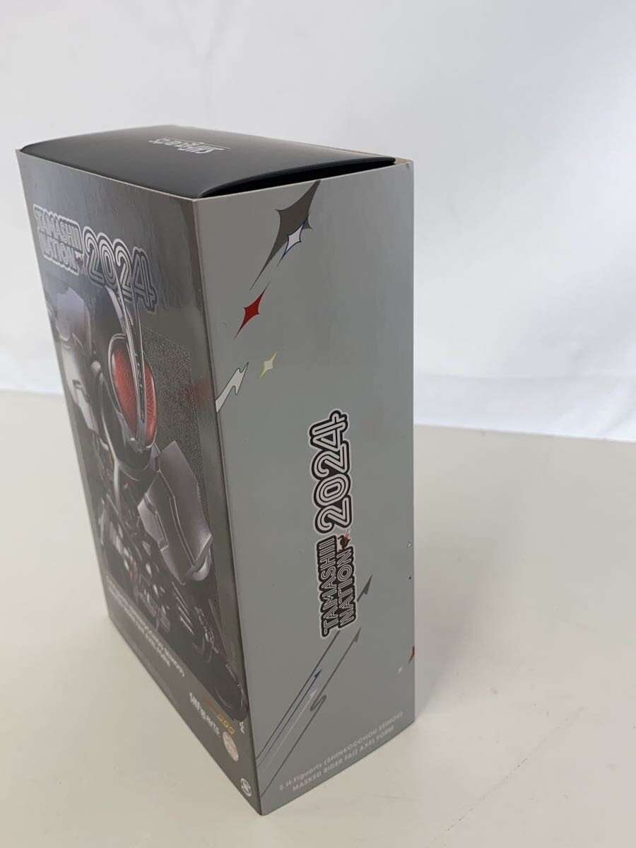 BANDAI SPIRITS Kamen Rider Faiz Axel Form S.H.Figuarts Shinkocchou Seihou