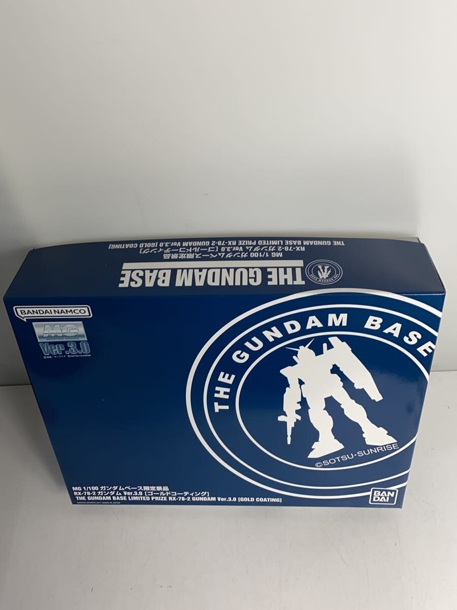 BANDAI 1/100 RX-78-2 Gundam Base Exclusive Model Kit