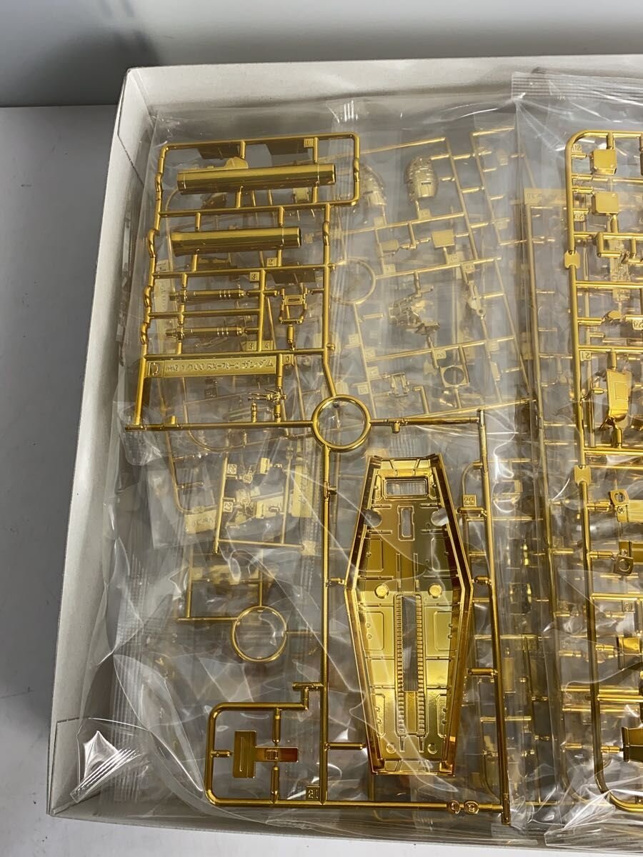 BANDAI 1/100 RX-78-2 Gundam Base Exclusive Model Kit