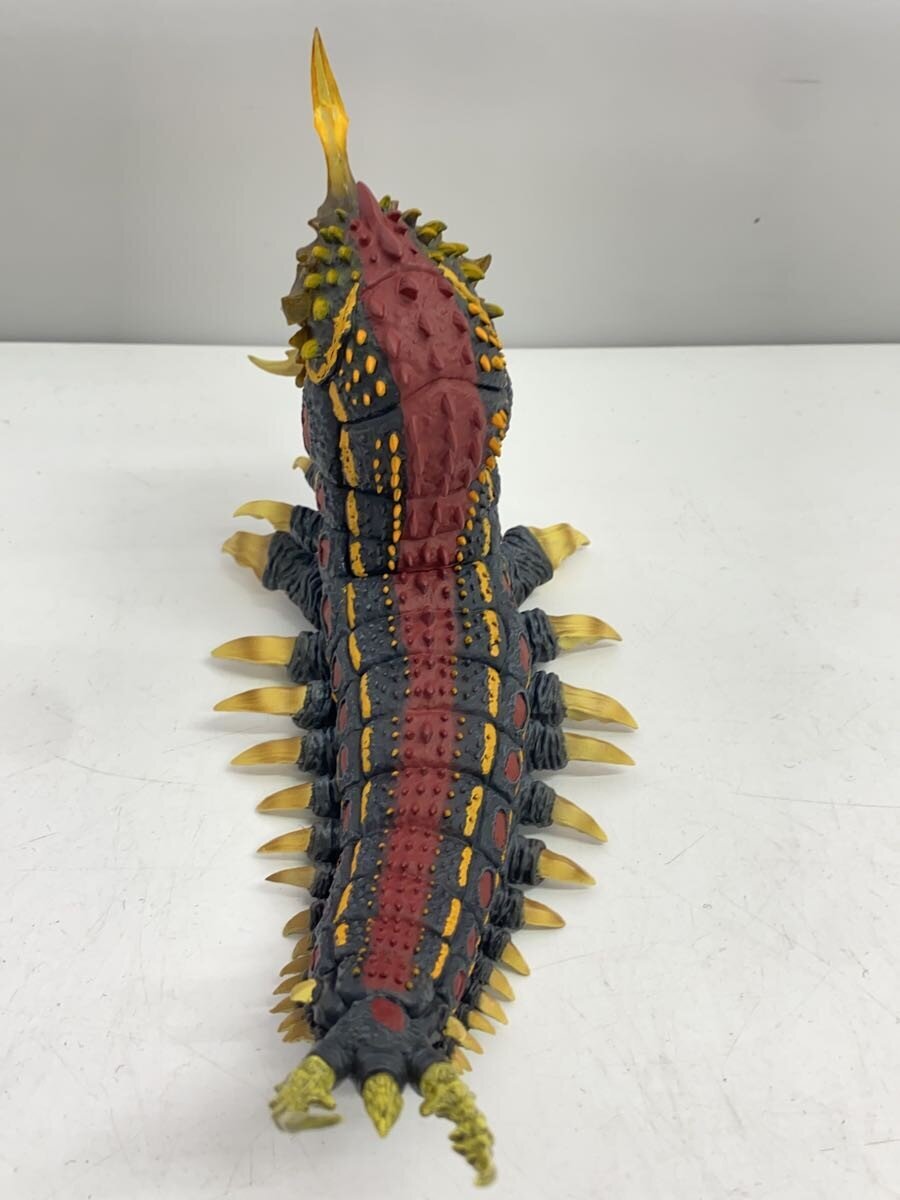BANDAI SPIRITS Ichiban Kuji Godzilla: The Most Fearsome Kaiju Lineup B Prize Battra (Larva) Figure