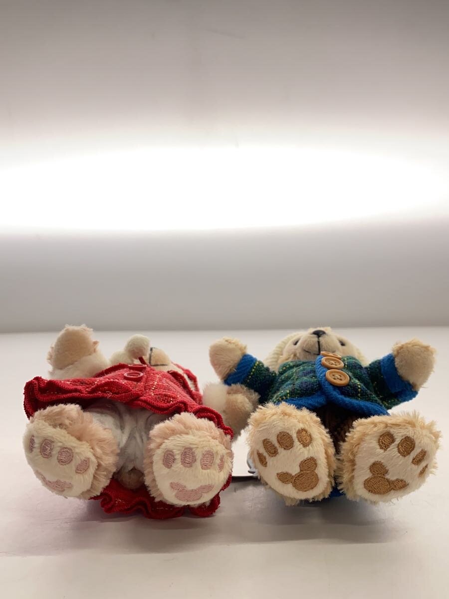 Disney Duffy & Shellie May Cape Cod Twinkle Winter Plush Badge