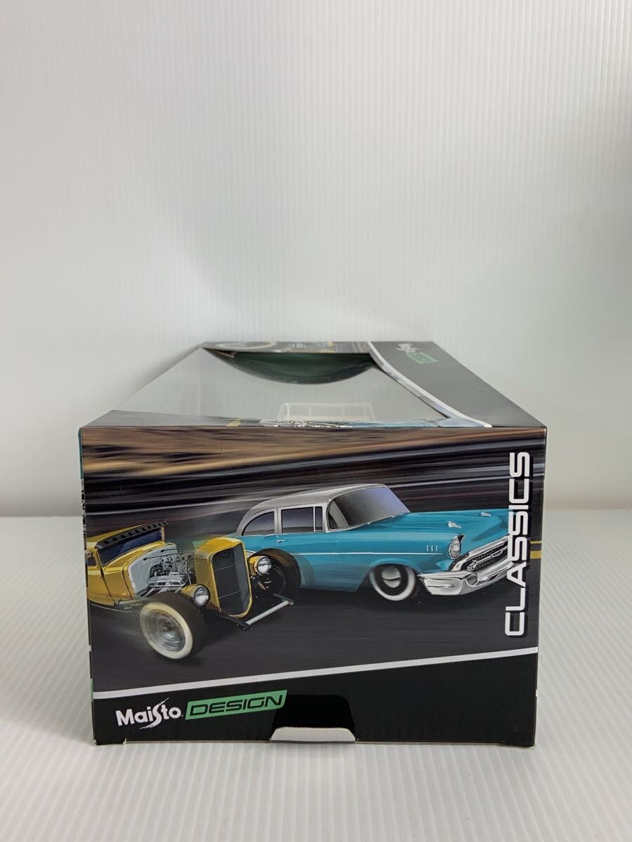 Maisto 1/18 1951 Volkswagen Beetle Die-Cast Car