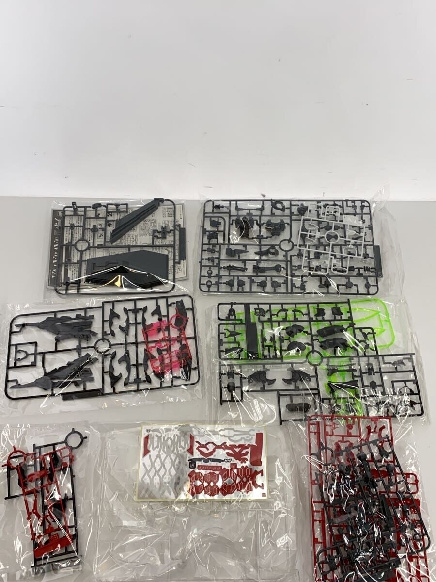 BANDAI Anime and Comic Model Kit 645075-2206720-2400