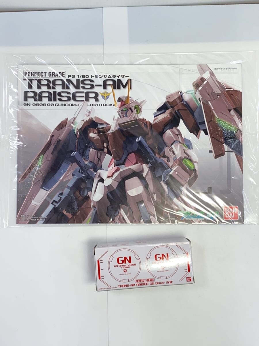 BANDAI PG Trans-Am Raiser Gundam 00