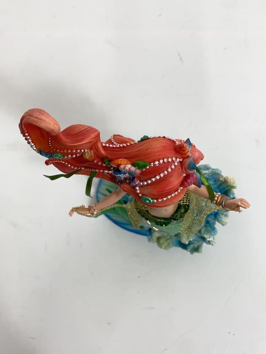 Misc. Brand Enesco Disney The Little Mermaid Ariel Showcase Collection Figure